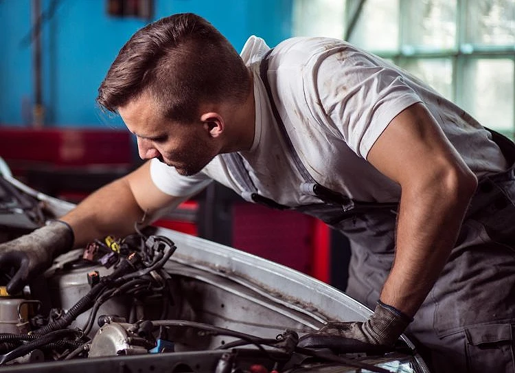 Arbeitskleidung Handwerk und Bau