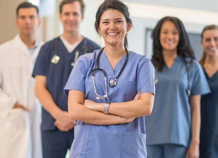 Arbeitskleidung Medizin und Pflege